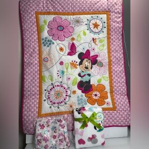 Rare Minnie Mouse 3 piece baby crib bedding- read description